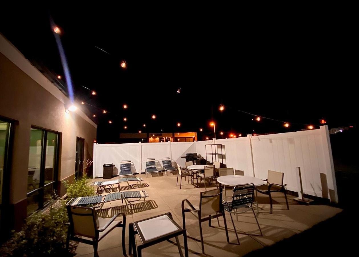 Holiday Inn Express Cedar Rapids - Collins Road By Ihg Extérieur photo
