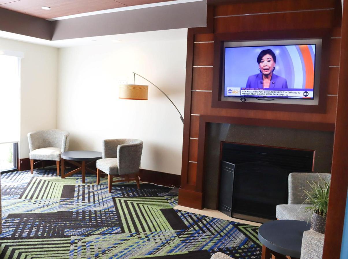 Holiday Inn Express Cedar Rapids - Collins Road By Ihg Extérieur photo