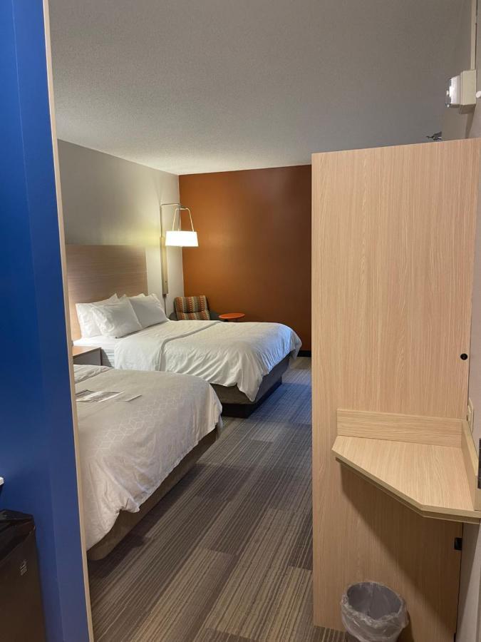 Holiday Inn Express Cedar Rapids - Collins Road By Ihg Extérieur photo