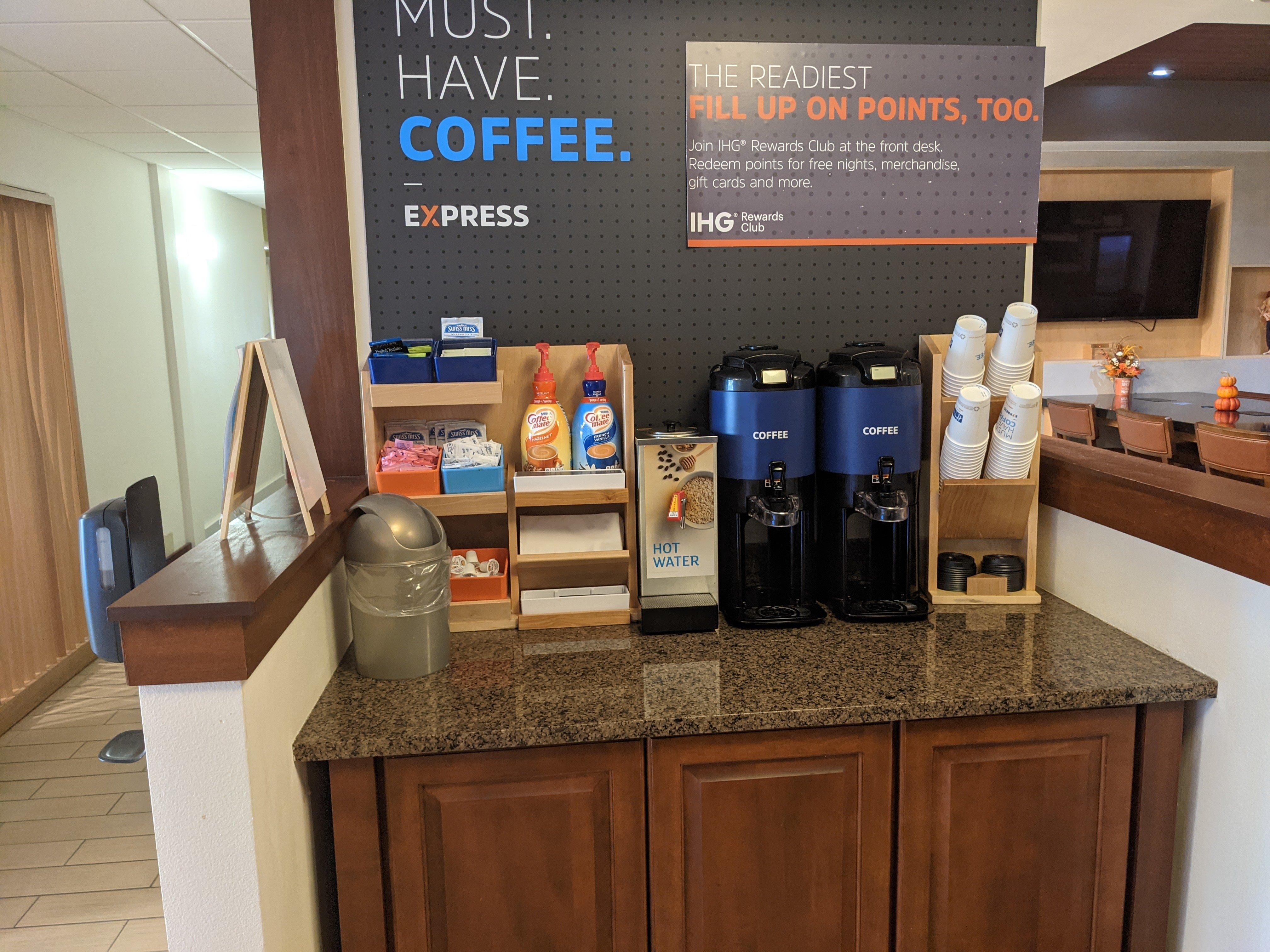 Holiday Inn Express Cedar Rapids - Collins Road By Ihg Extérieur photo
