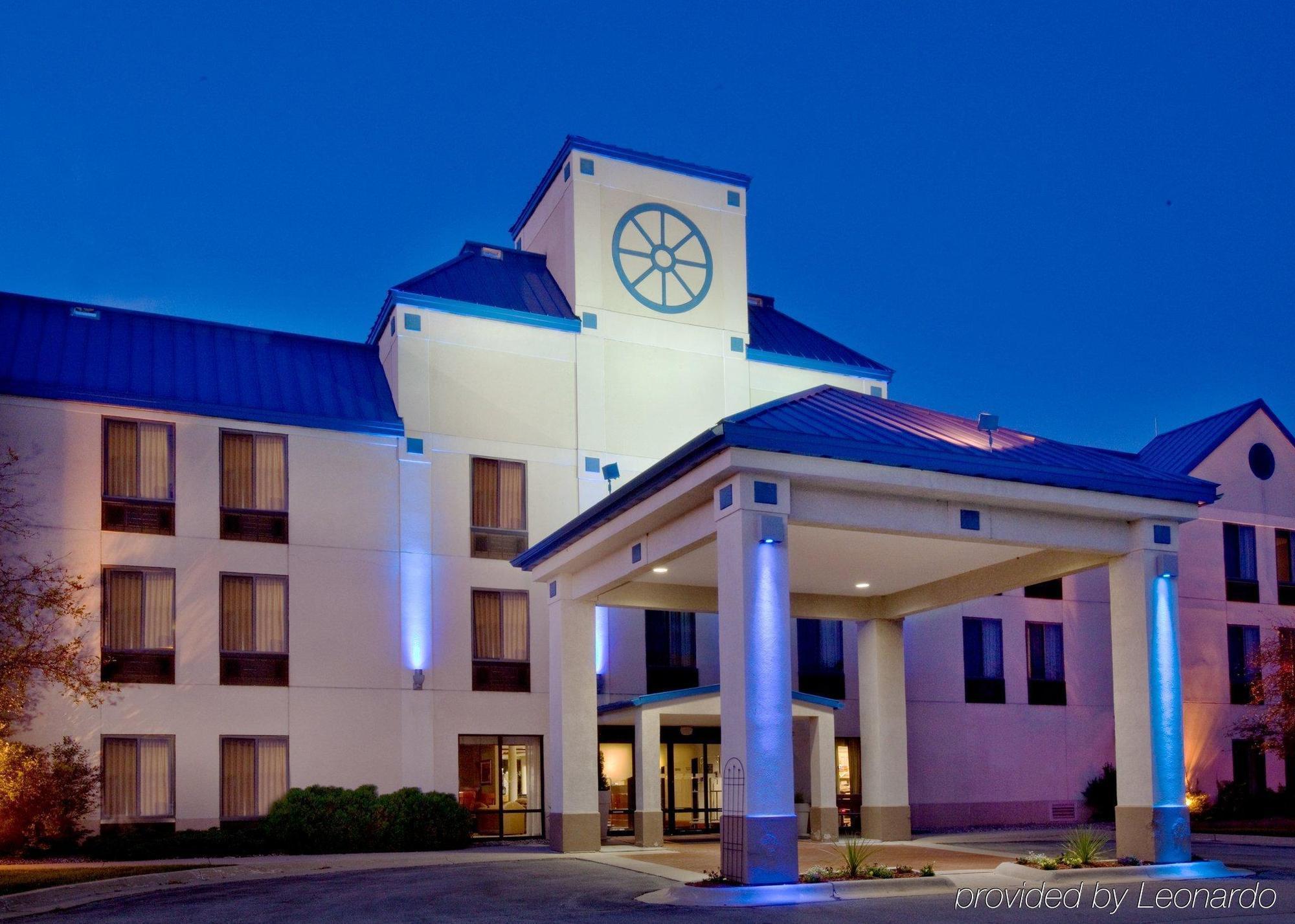 Holiday Inn Express Cedar Rapids - Collins Road By Ihg Extérieur photo