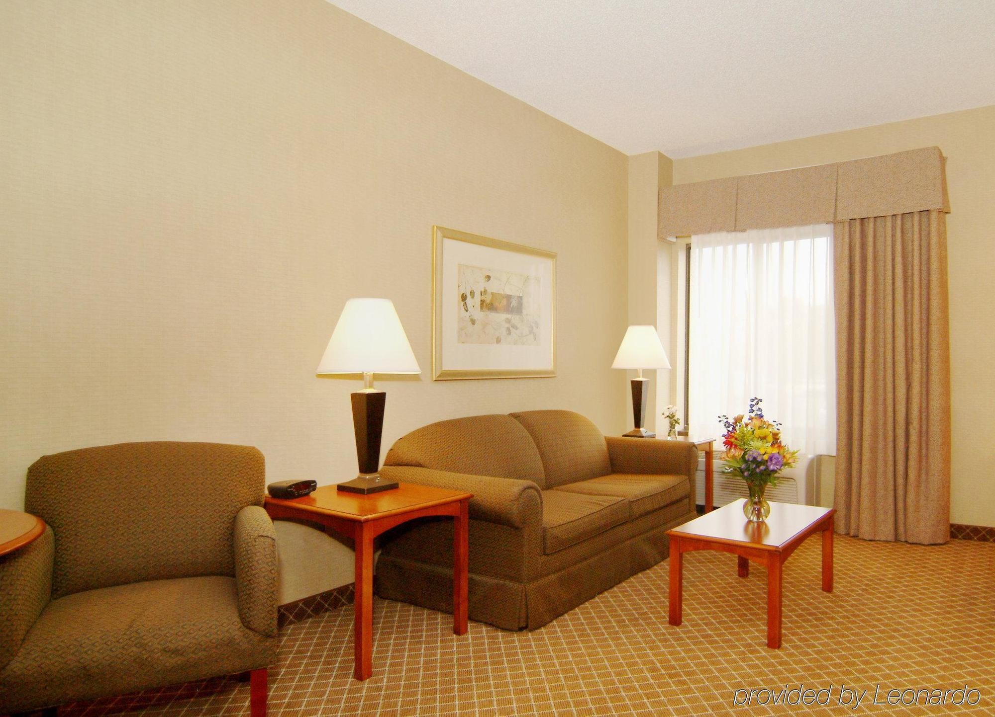 Holiday Inn Express Cedar Rapids - Collins Road By Ihg Chambre photo