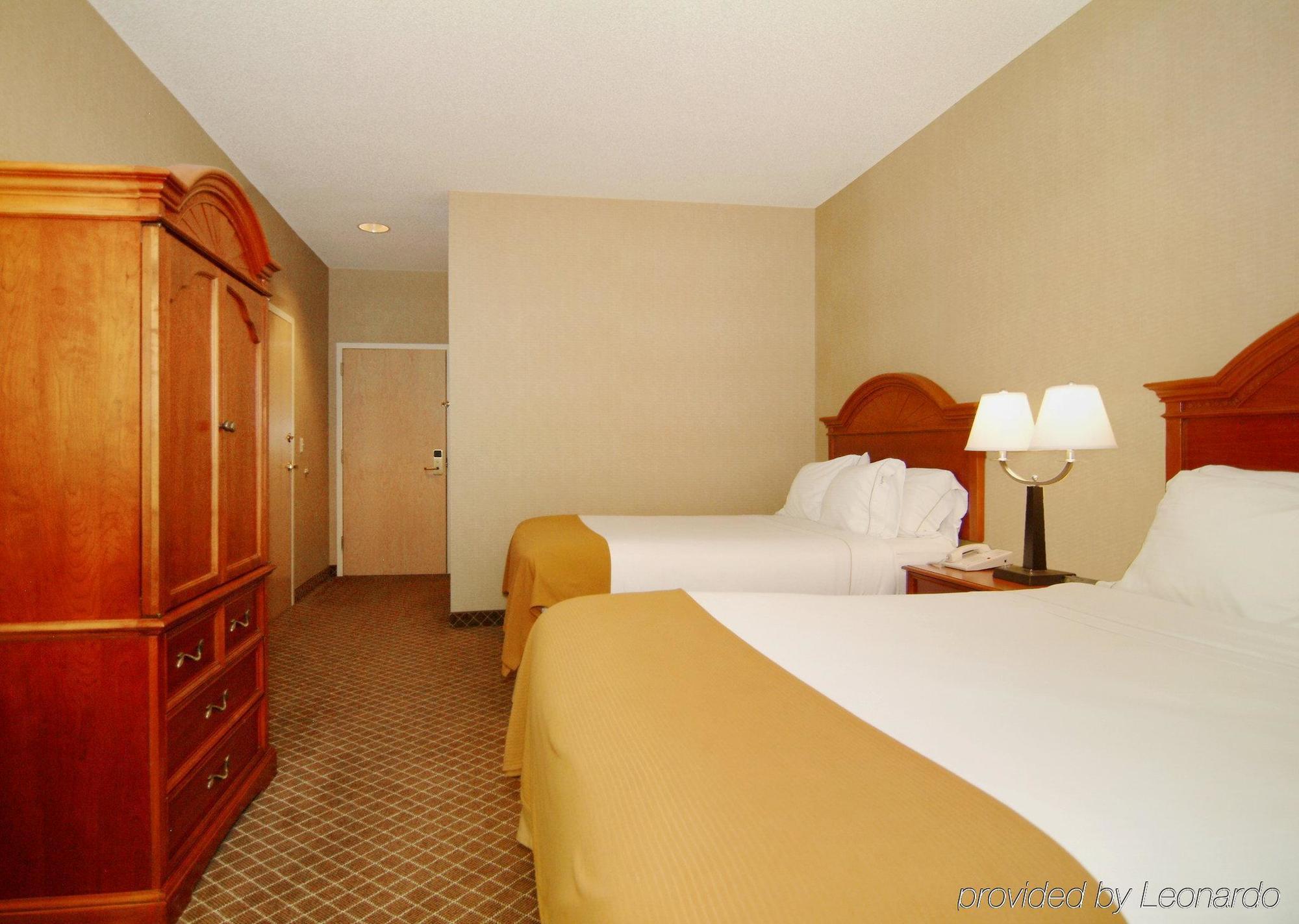 Holiday Inn Express Cedar Rapids - Collins Road By Ihg Chambre photo
