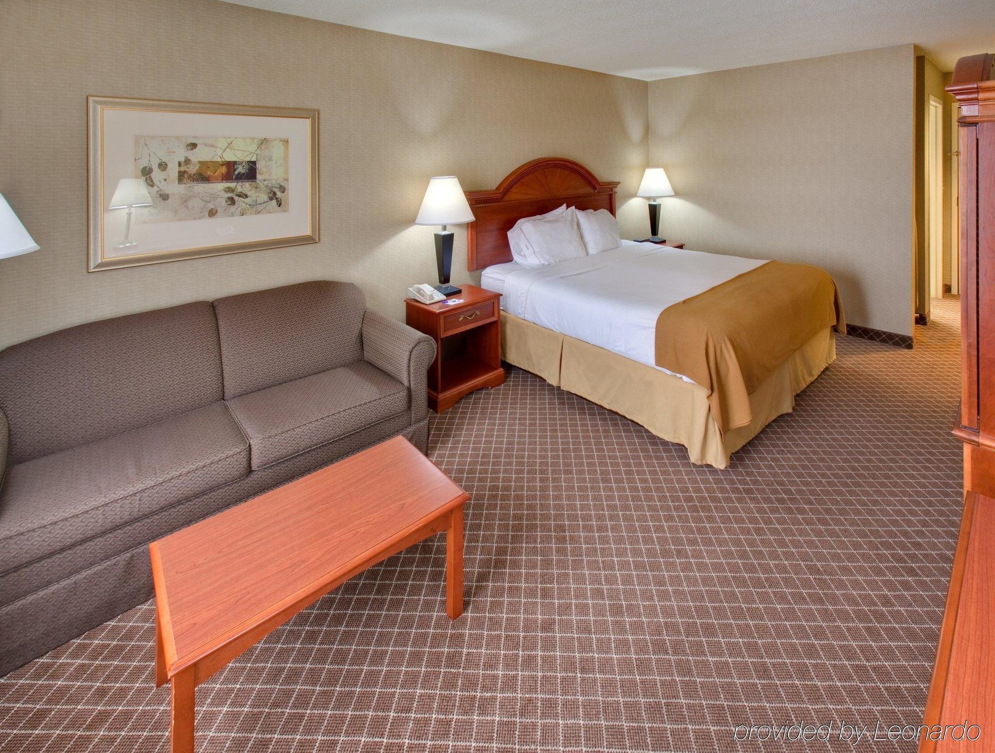 Holiday Inn Express Cedar Rapids - Collins Road By Ihg Chambre photo